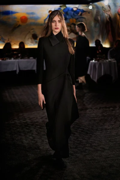 Look 9